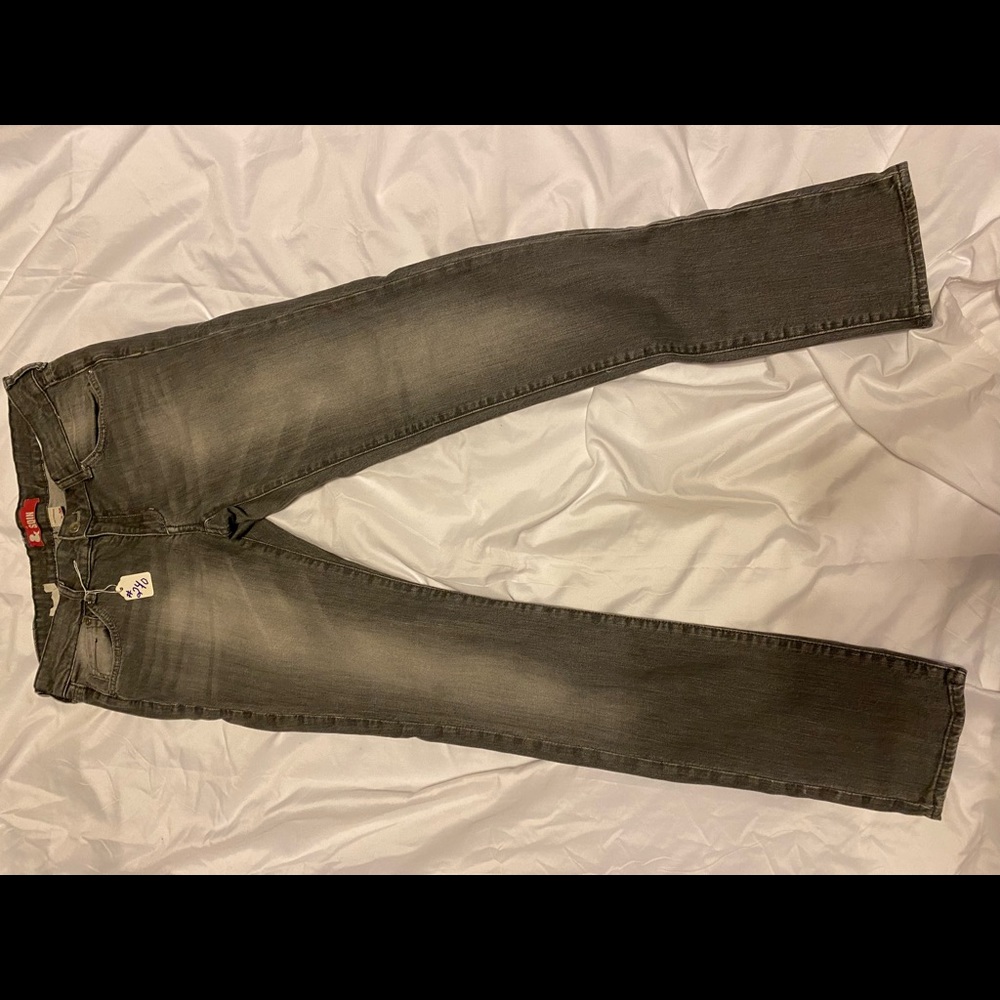 EUC Fit & Sqin denim jeans. Size 10/30.